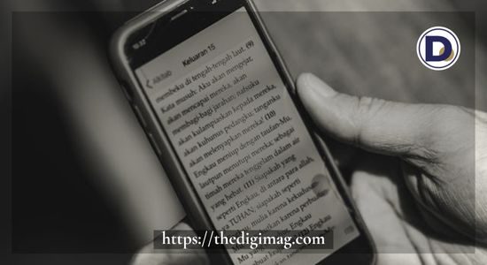 Hand holding a smartphone displaying a blog article